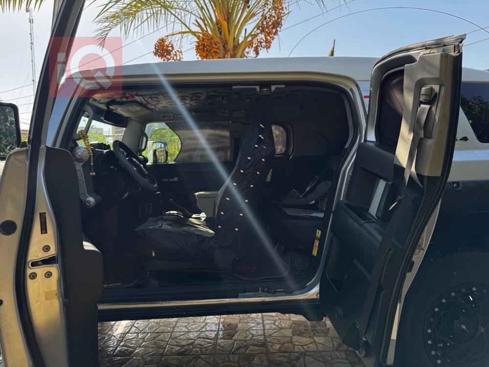 تۆیۆتا FJ کرۆزەر